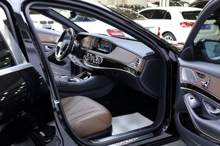Used Mercedes-Benz Maybach S-Class 2018 S 450 4MATIC Interior 9