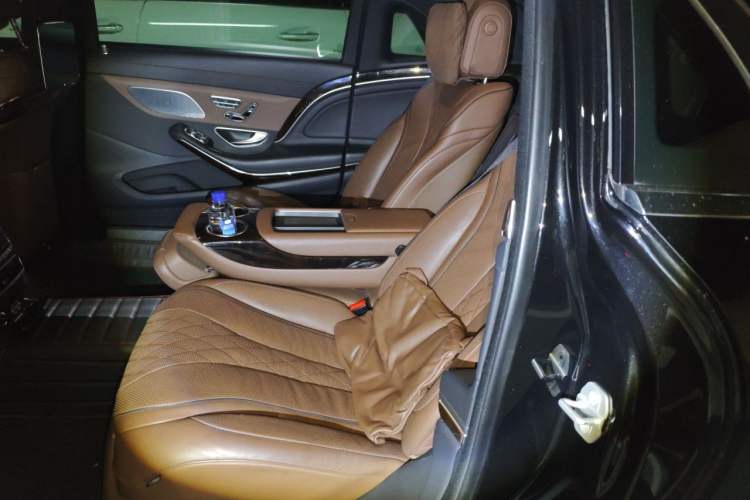 Used Mercedes-Benz Maybach S-Class 2018 S 450 4MATIC Left Rear Seat