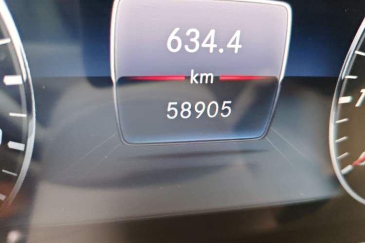 Used Mercedes-Benz Maybach S-Class 2018 S 680 Odometer Close Up