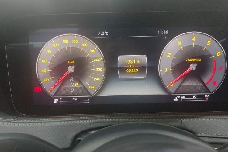 Used Mercedes-Benz Maybach S-Class 2018 S 450 4MATIC Odometer Close Up