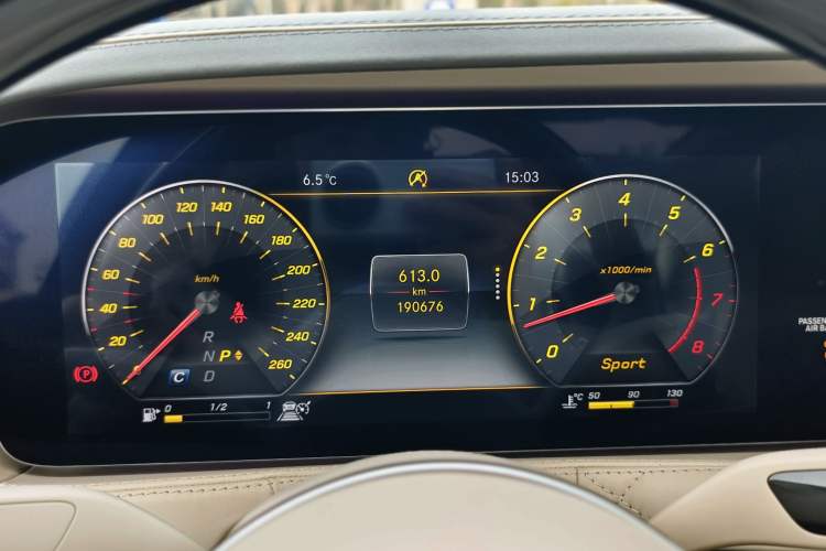Used Mercedes-Benz Maybach S-Class 2018 S 680 Odometer Close Up