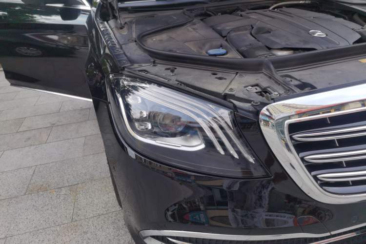 Used Mercedes-Benz Maybach S-Class 2018 S 450 4MATIC Right Front Headlight