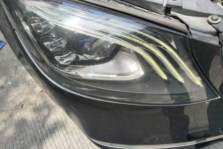 Used Mercedes-Benz Maybach S-Class 2018 S 450 4MATIC Right Front Headlight