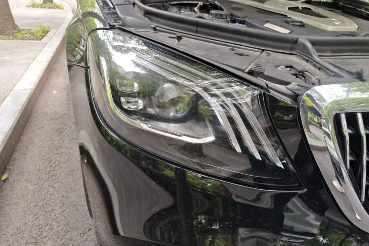 Used Mercedes-Benz Maybach S-Class 2018 S 680 Right Front Headlight