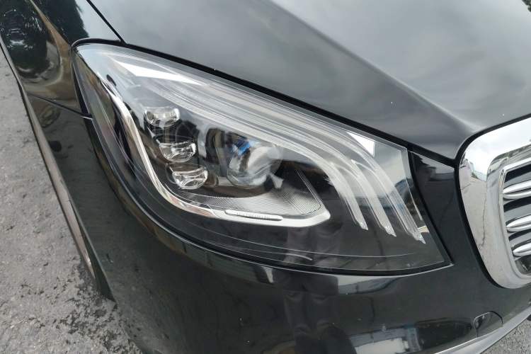 Used Mercedes-Benz Maybach S-Class 2018 S 680 Right Front Headlight