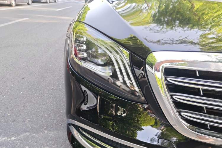 Used Mercedes-Benz Maybach S-Class 2018 S 450 4MATIC Right Front Headlight
