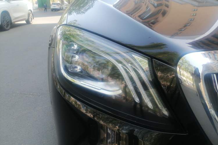 Used Mercedes-Benz Maybach S-Class 2018 S 450 4MATIC Right Front Headlight