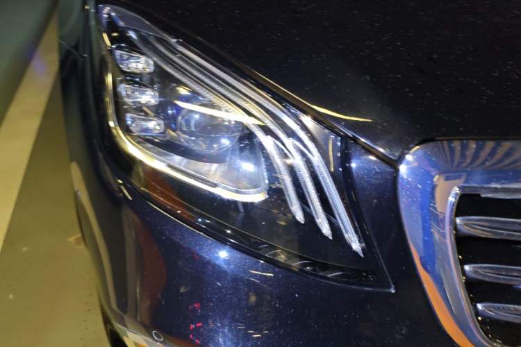 Used Mercedes-Benz Maybach S-Class 2018 S 450 4MATIC Right Front Headlight