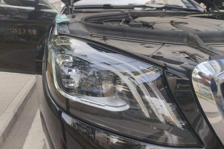 Used Mercedes-Benz Maybach S-Class 2018 S 450 4MATIC Right Front Headlight