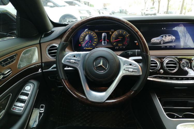 Used Mercedes-Benz Maybach S-Class 2018 S 450 4MATIC Steering Wheel
