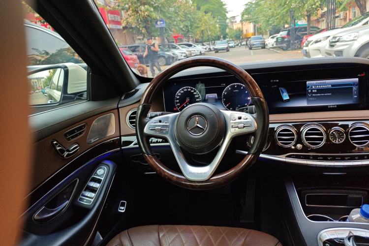 Used Mercedes-Benz Maybach S-Class 2018 S 560 4MATIC Steering Wheel