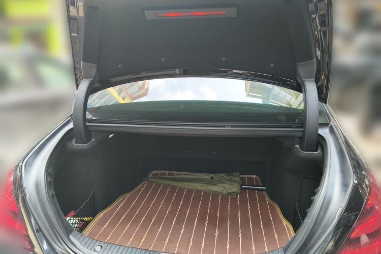 Used Mercedes-Benz Maybach S-Class 2018 S 450 4MATIC Trunk