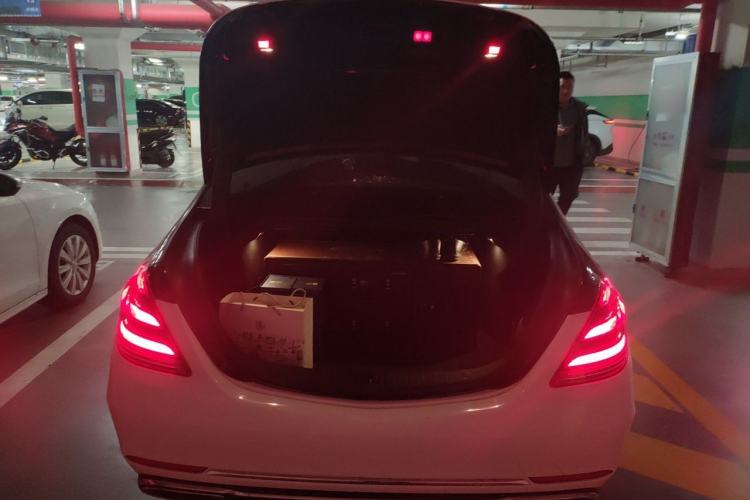 Used Mercedes-Benz Maybach S-Class 2018 S 450 4MATIC Trunk