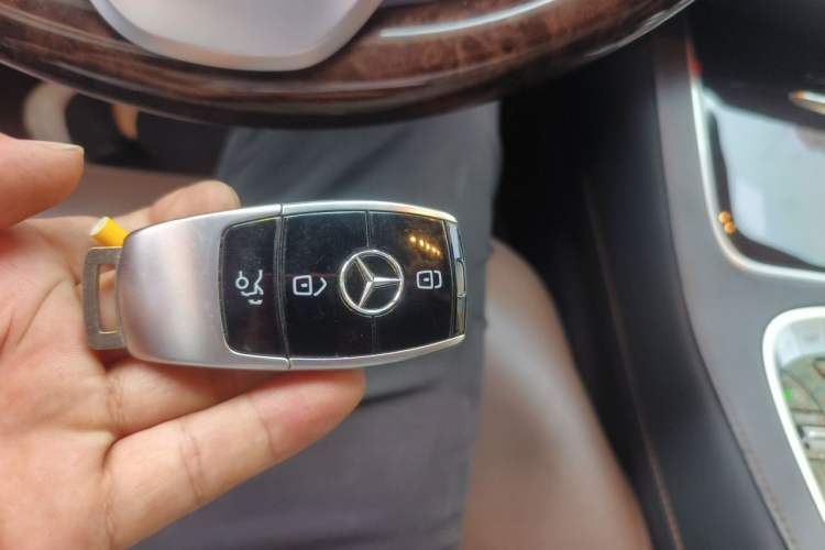 Used Mercedes-Benz Maybach S-Class 2018 S 450 4MATIC Vehicle Key