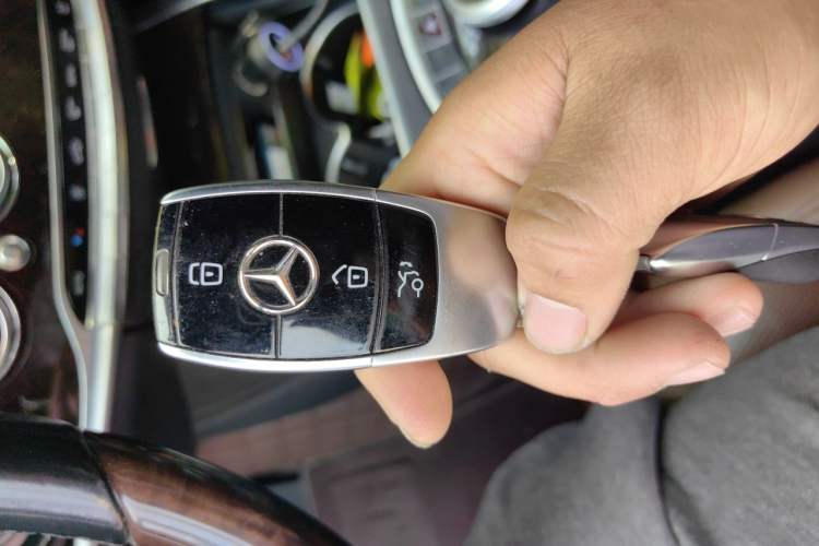 Used Mercedes-Benz Maybach S-Class 2018 S 450 4MATIC Vehicle Key