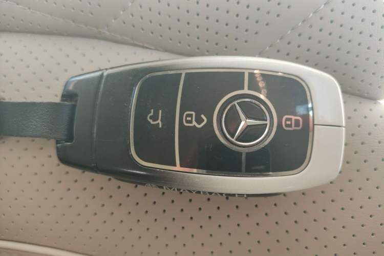 Used Mercedes-Benz Maybach S-Class 2018 S 450 4MATIC Vehicle Key