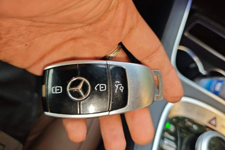 Used Mercedes-Benz Maybach S-Class 2018 S 560 4MATIC Vehicle Key
