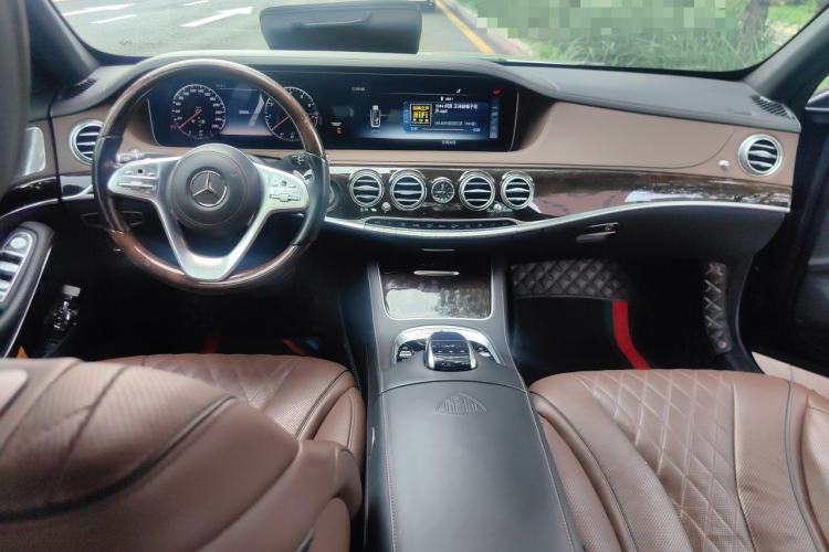 Used Mercedes-Benz Maybach S-Class 2018 S 450 4MATIC Center Console