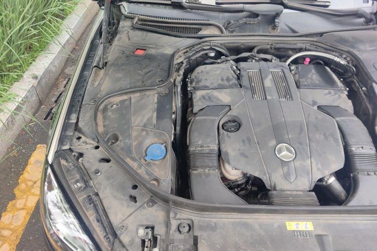 Used Mercedes-Benz Maybach S-Class 2018 S 450 4MATIC Engine Bay Right