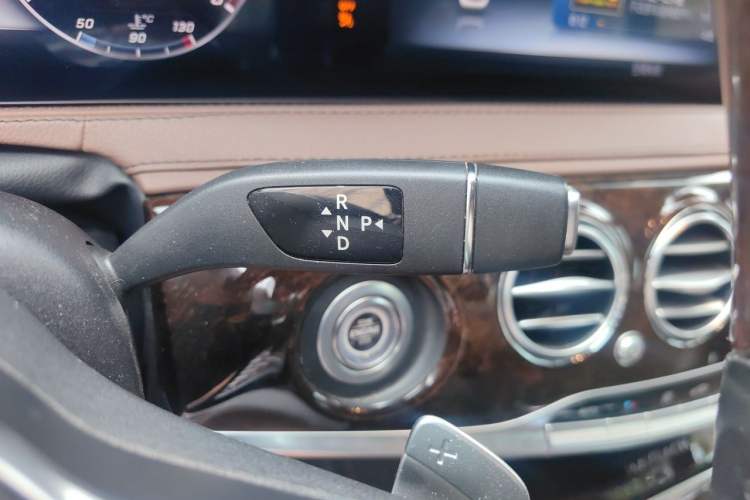 Used Mercedes-Benz Maybach S-Class 2018 S 450 4MATIC Gear Lever