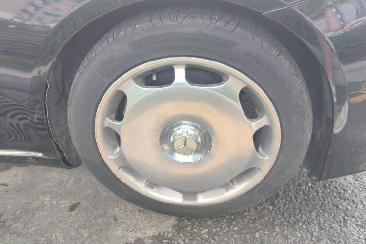 Used Mercedes-Benz Maybach S-Class 2018 S 450 4MATIC Right Front Wheel Hub