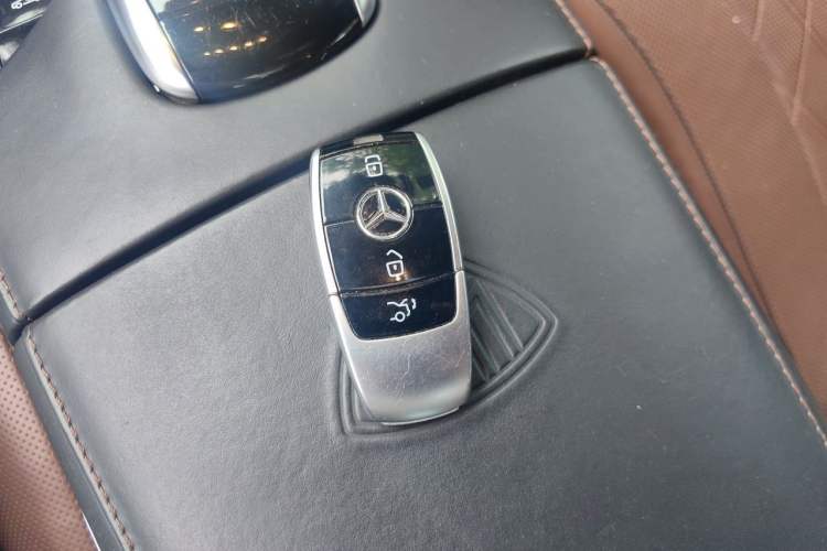 Used Mercedes-Benz Maybach S-Class 2018 S 450 4MATIC Vehicle Key