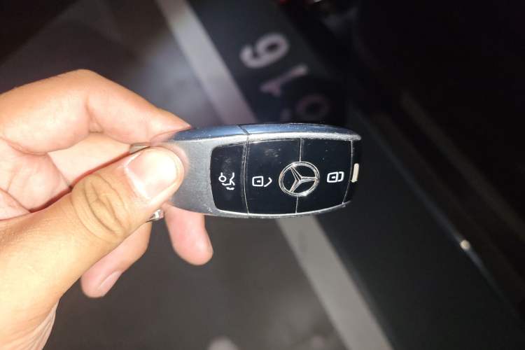Used Mercedes-Benz Maybach S-Class 2018 S 450 4MATIC Vehicle Key