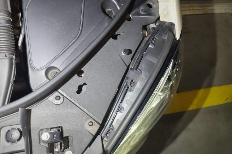 Used Mercedes-Benz Maybach S-Class 2018 S 450 4MATIC Engine Bay Left