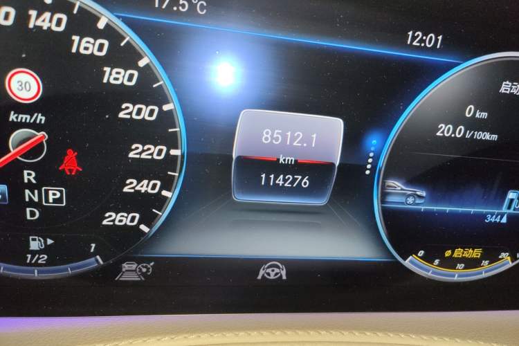 Used Mercedes-Benz Maybach S-Class 2018 S 450 4MATIC Odometer Close Up