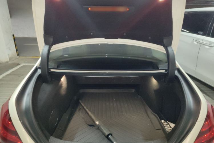 Used Mercedes-Benz Maybach S-Class 2018 S 450 4MATIC Trunk