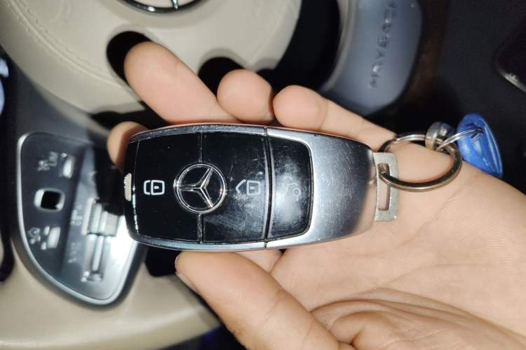 Used Mercedes-Benz Maybach S-Class 2018 S 450 4MATIC Vehicle Key