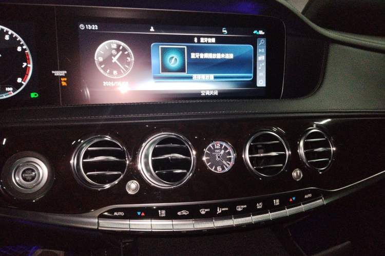 Used Mercedes-Benz Maybach S-Class 2019 S 450 4MATIC Audio And AC Panel