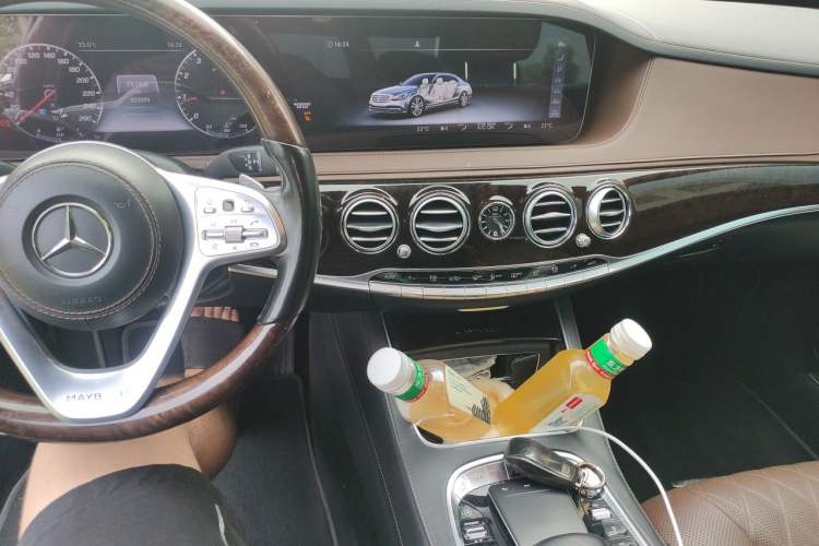 Used Mercedes-Benz Maybach S-Class 2019 S 450 4MATIC Audio And AC Panel
