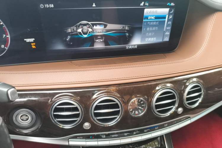 Used Mercedes-Benz Maybach S-Class 2019 S 450 4MATIC Audio And AC Panel