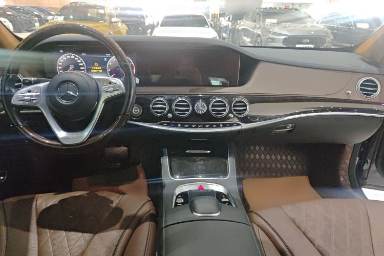 Used Mercedes-Benz Maybach S-Class 2019 S 450 4MATIC Audio And AC Panel