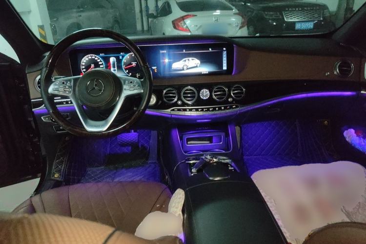 Used Mercedes-Benz Maybach S-Class 2019 S 450 4MATIC Center Console