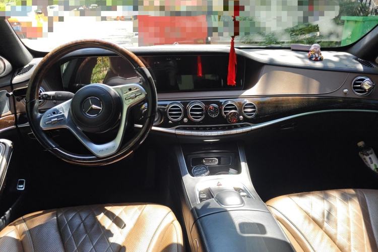 Used Mercedes-Benz Maybach S-Class 2019 S 450 4MATIC Center Console