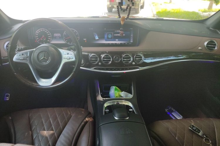 Used Mercedes-Benz Maybach S-Class 2019 S 450 4MATIC Center Console