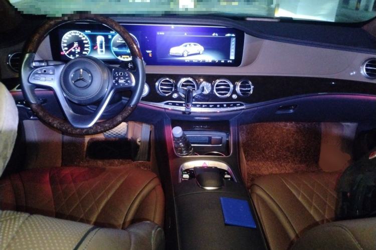 Used Mercedes-Benz Maybach S-Class 2019 Refresh S 450 4MATIC Center Console