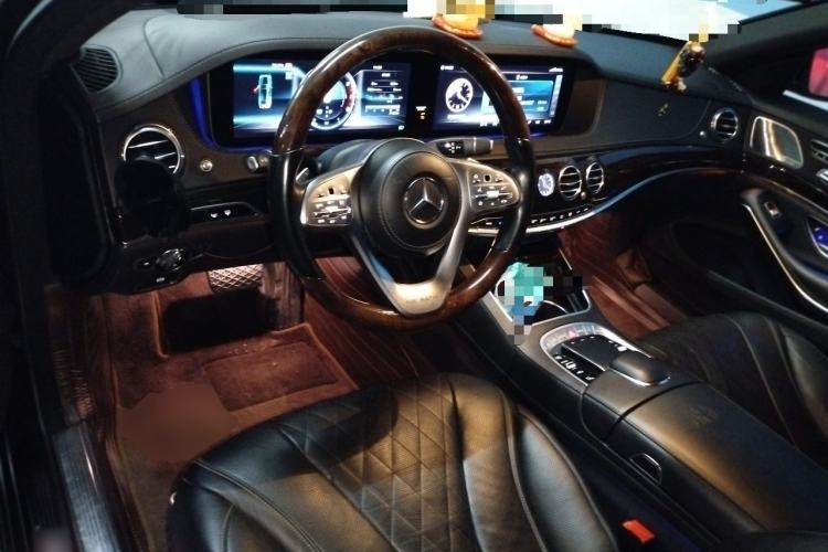 Used Mercedes-Benz Maybach S-Class 2019 S 450 4MATIC Center Console