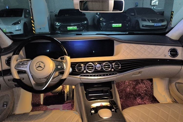 Used Mercedes-Benz Maybach S-Class 2019 S 680 Dual-Tone Collector's Edition Center Console