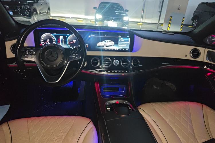 Used Mercedes-Benz Maybach S-Class 2019 S 560 4MATIC Center Console