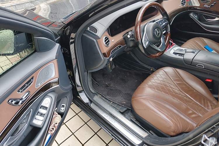 Used Mercedes-Benz Maybach S-Class 2019 S 560 4MATIC Driver Seat