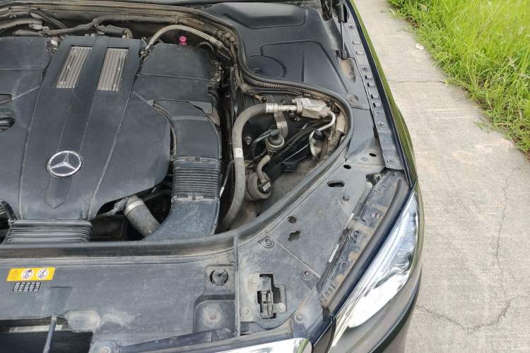 Used Mercedes-Benz Maybach S-Class 2019 S 450 4MATIC Engine Bay Left