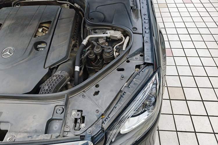 Used Mercedes-Benz Maybach S-Class 2019 S 560 4MATIC Engine Bay Left