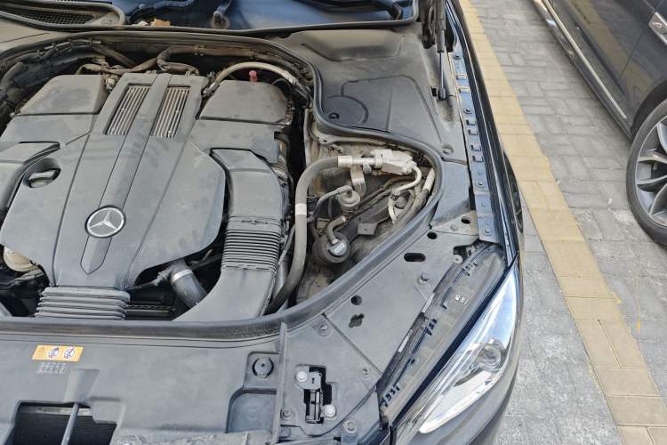 Used Mercedes-Benz Maybach S-Class 2019 S 450 4MATIC Engine Bay Left