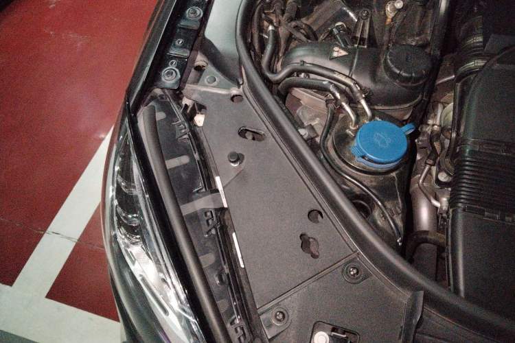 Used Mercedes-Benz Maybach S-Class 2019 S 450 4MATIC Engine Bay Right