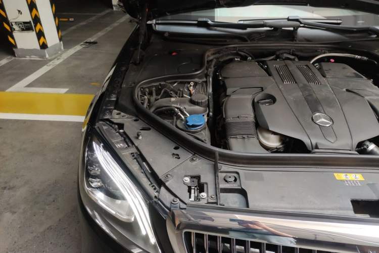 Used Mercedes-Benz Maybach S-Class 2019 S 450 4MATIC Engine Bay Right