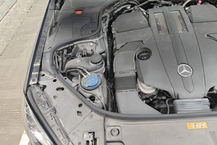 Used Mercedes-Benz Maybach S-Class 2019 S 450 4MATIC Engine Bay Right