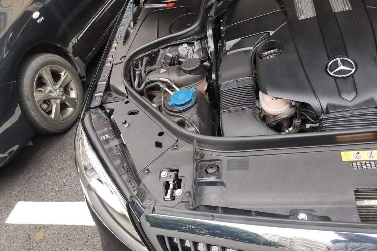 Used Mercedes-Benz Maybach S-Class 2019 Refresh S 450 4MATIC Engine Bay Right